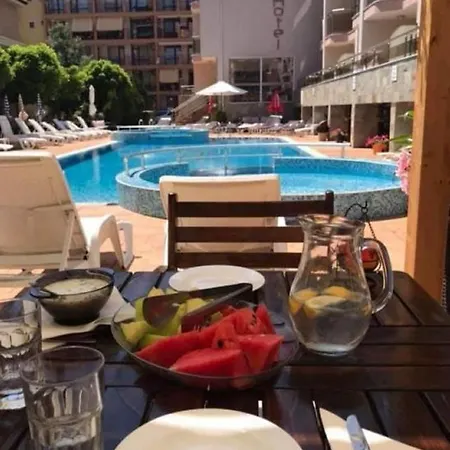 Tropics Hotel 3*