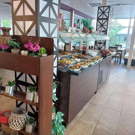 Tropics Hotel 3*