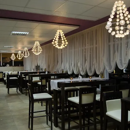 Hotel Tropics 3*