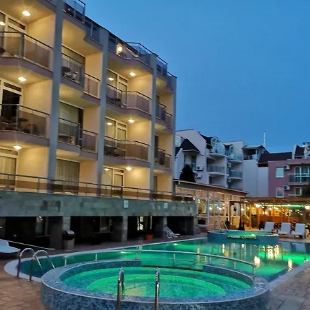 Hotel Tropics